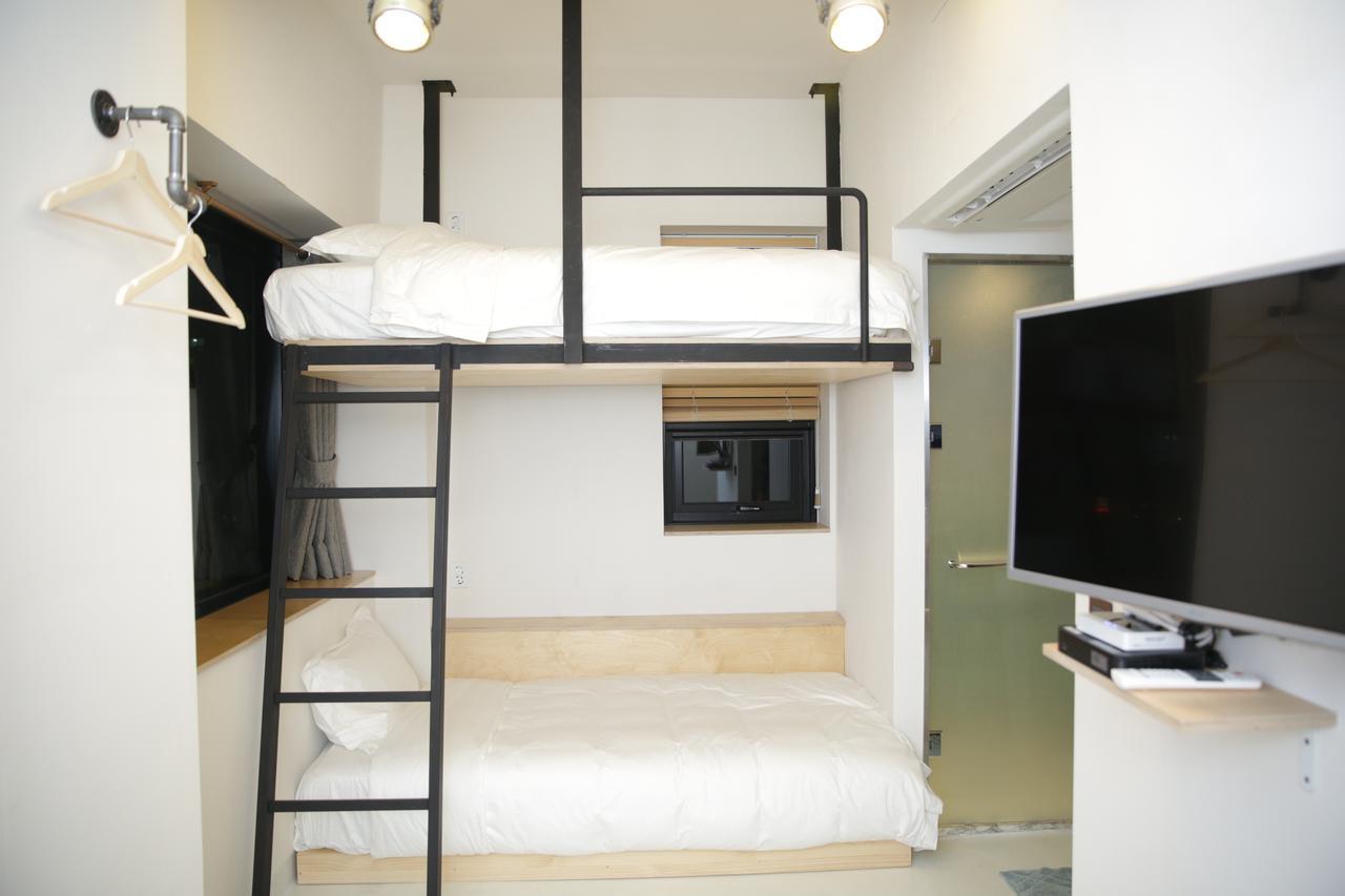 96 Bun'z Travelers * Seoul