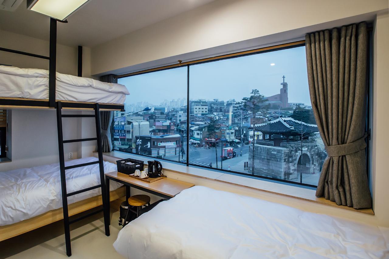 96 Bun'z Travelers Hostel